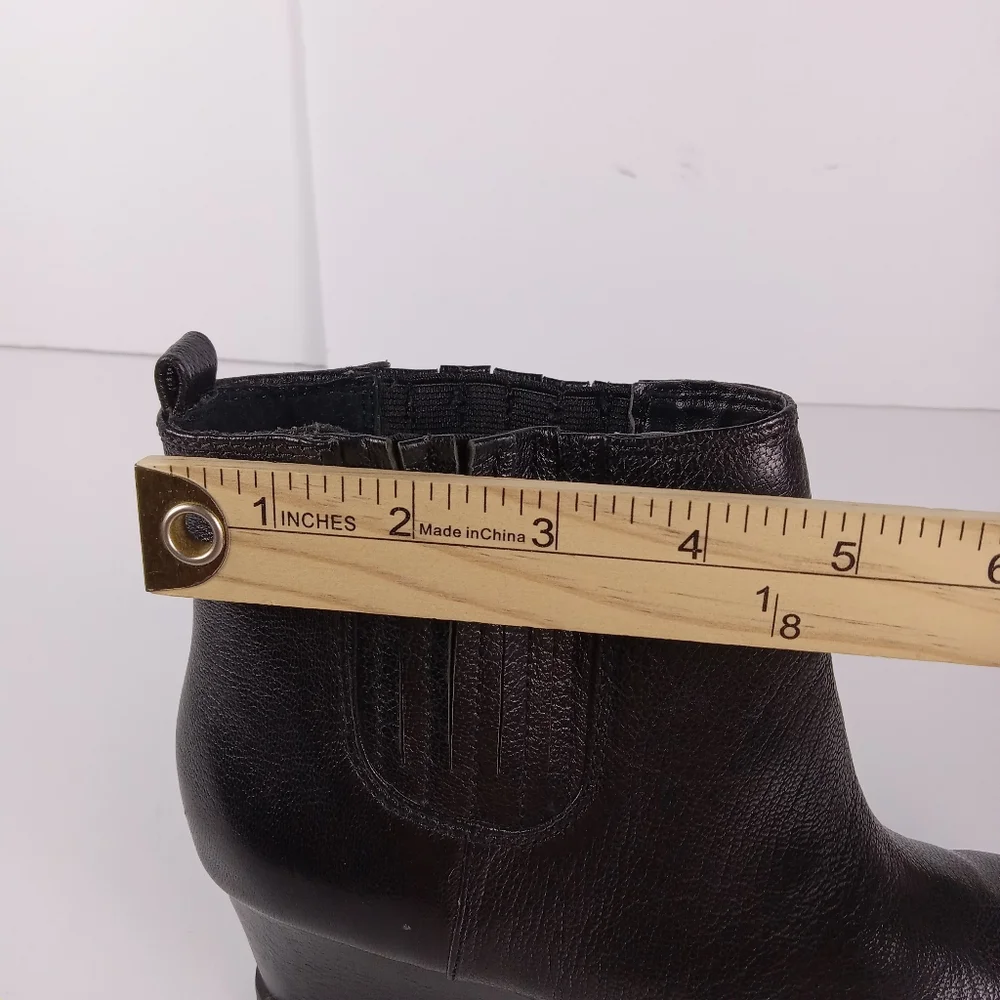 Ellen Tracy Terence Ankle Boots Size 7.5 Black Leather Wedge Pull-On Modern Goth